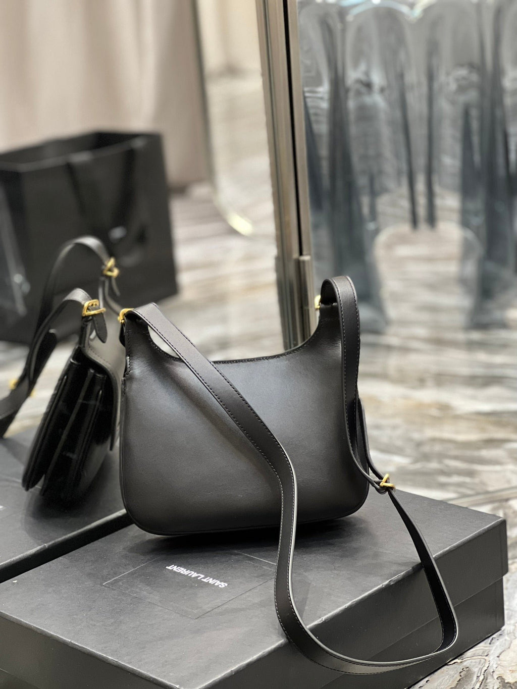 Saint Laurent Charlie Medium Shoudler Bag 23cm