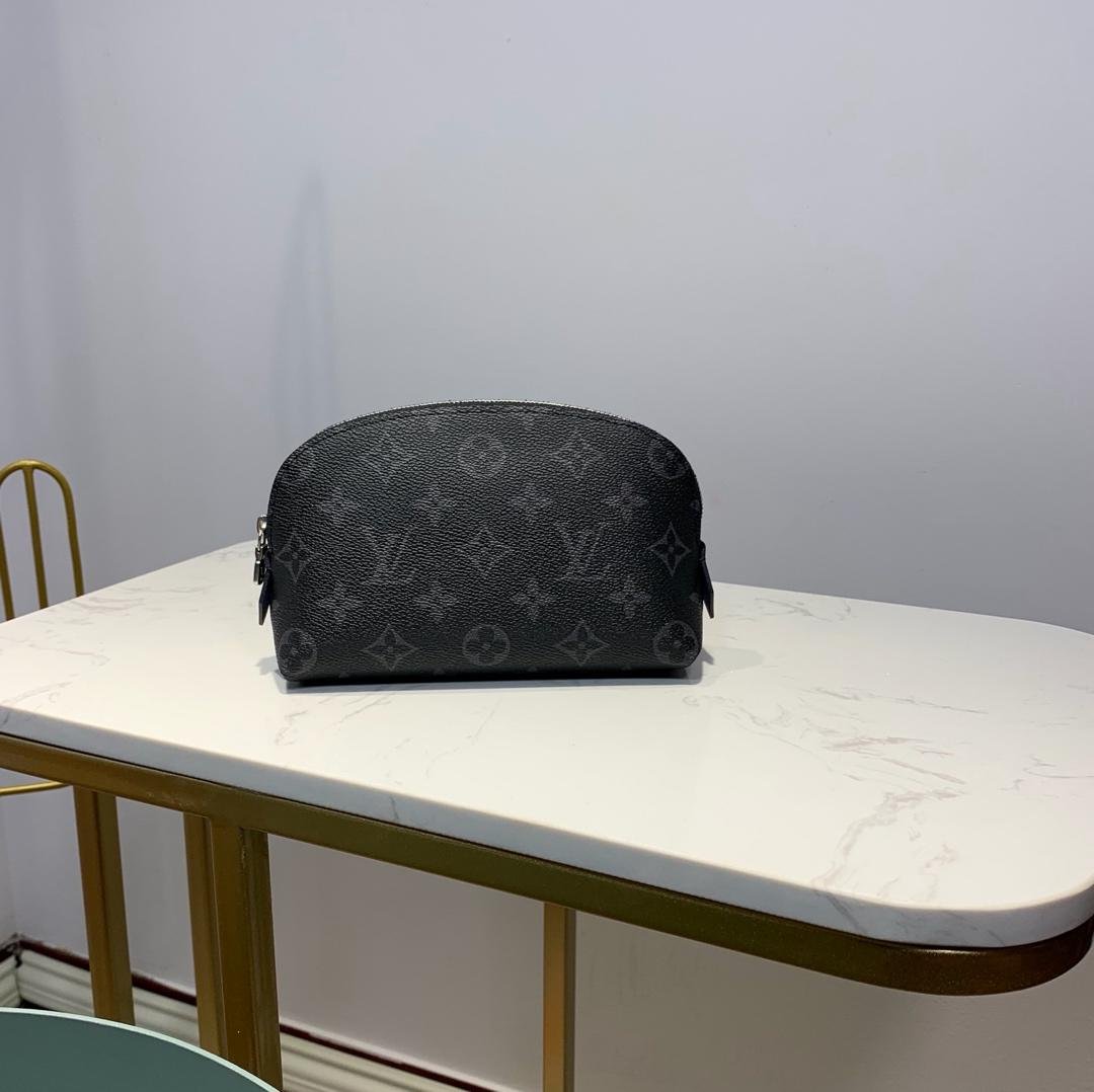 Louis Vuitton Cosmetic Pouch 19cm Black
