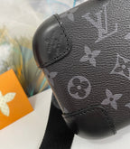 Louis Vuitton M45579 Horizon Clutch 21cm