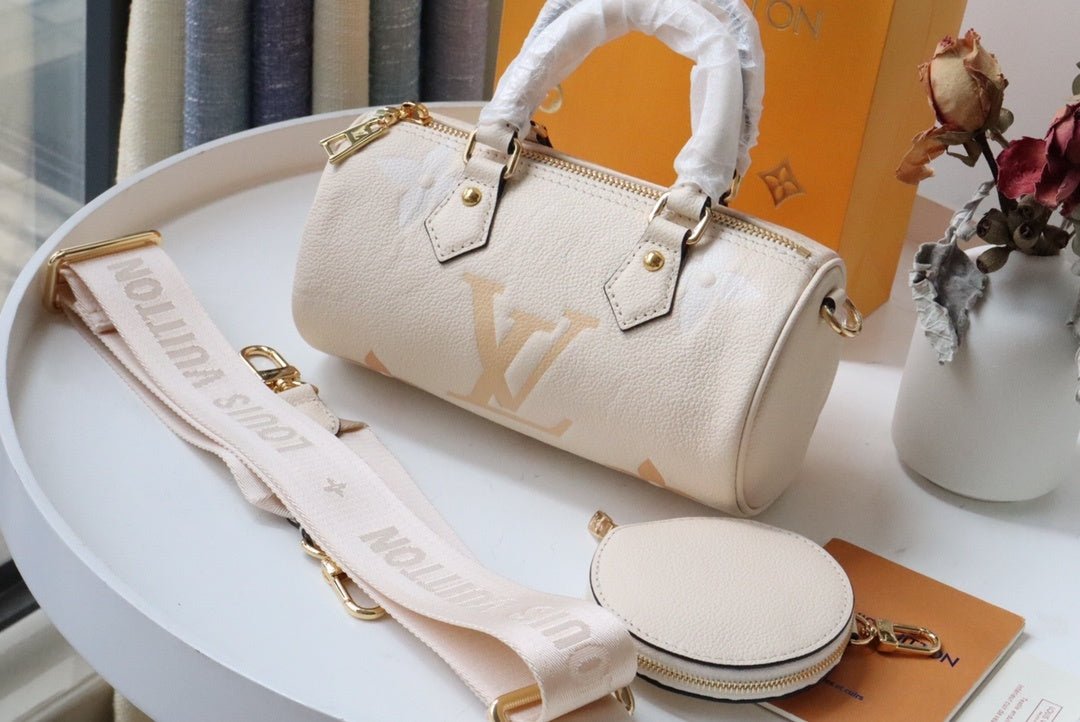 Louis Vuitton Monogram 20cm White Cream