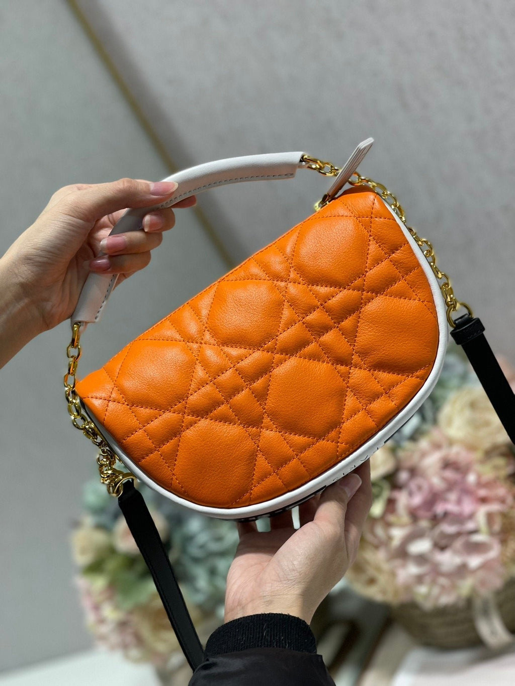 Christian Dior Small Vibe Hobo Bag 20cm Orange