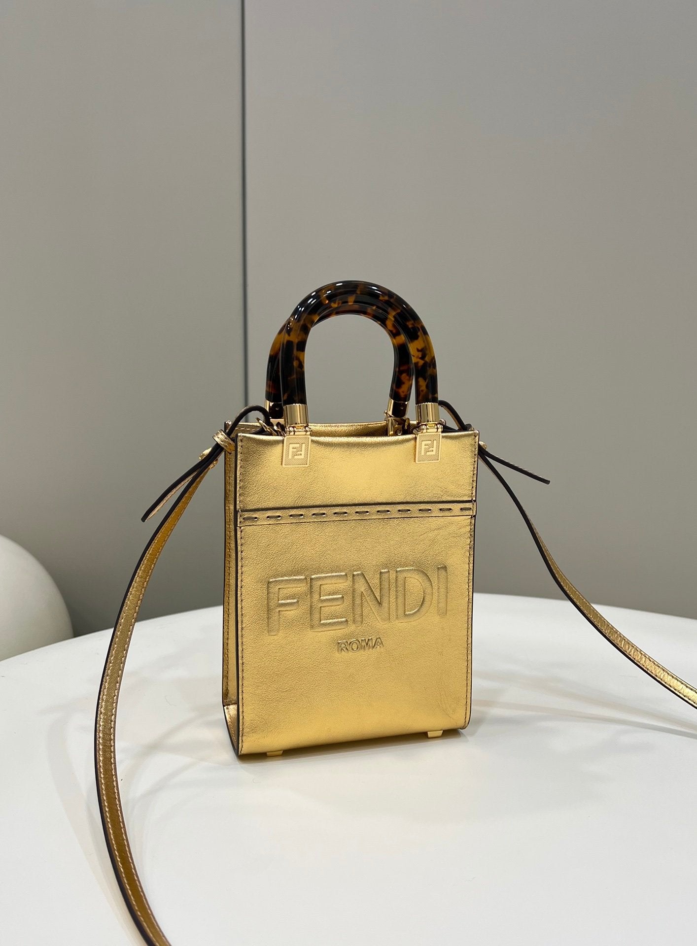 Fendi Mini Sunshine Shopper 18cm Gold