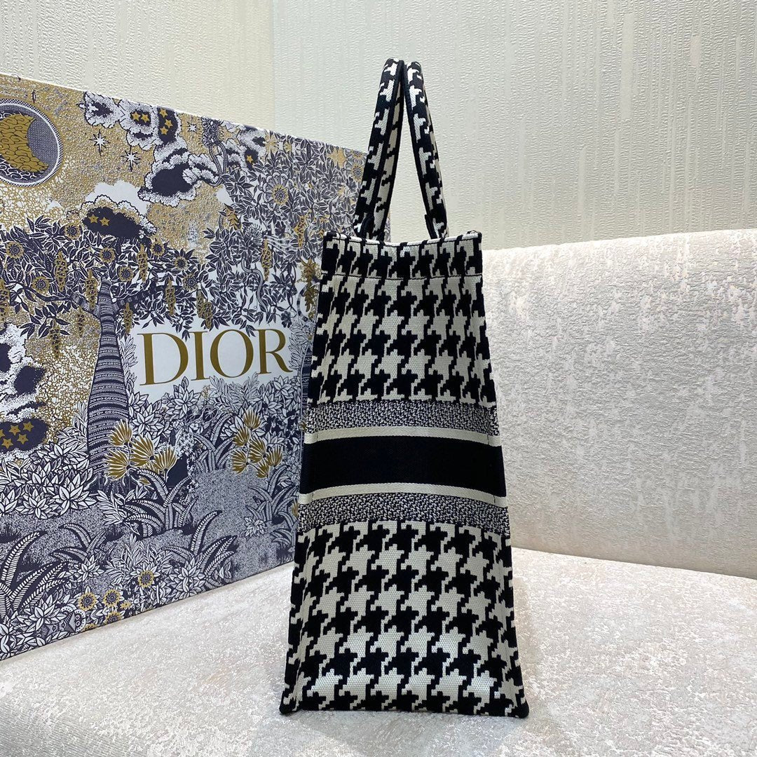 Christian Dior Book Tote Bag 42 cm Black/White
