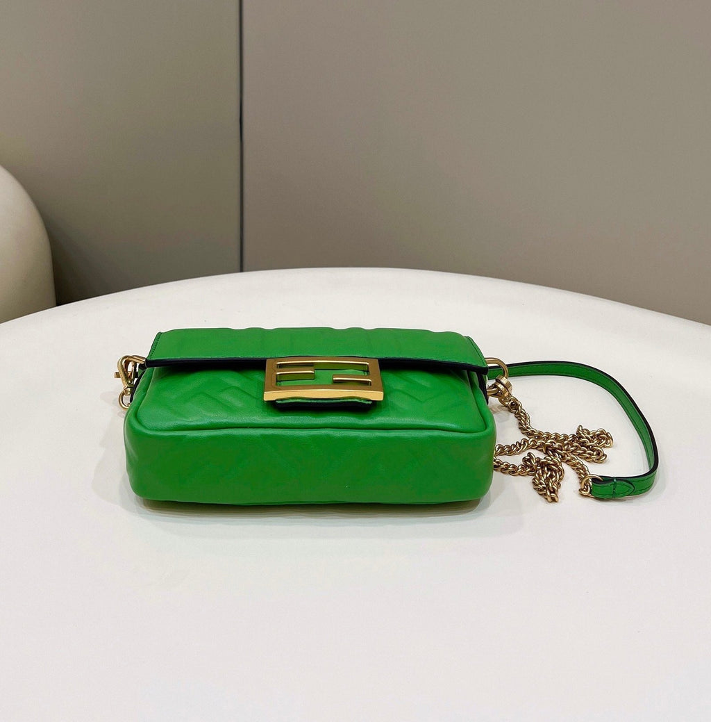 Fendi Baguette Bag 19cm Green