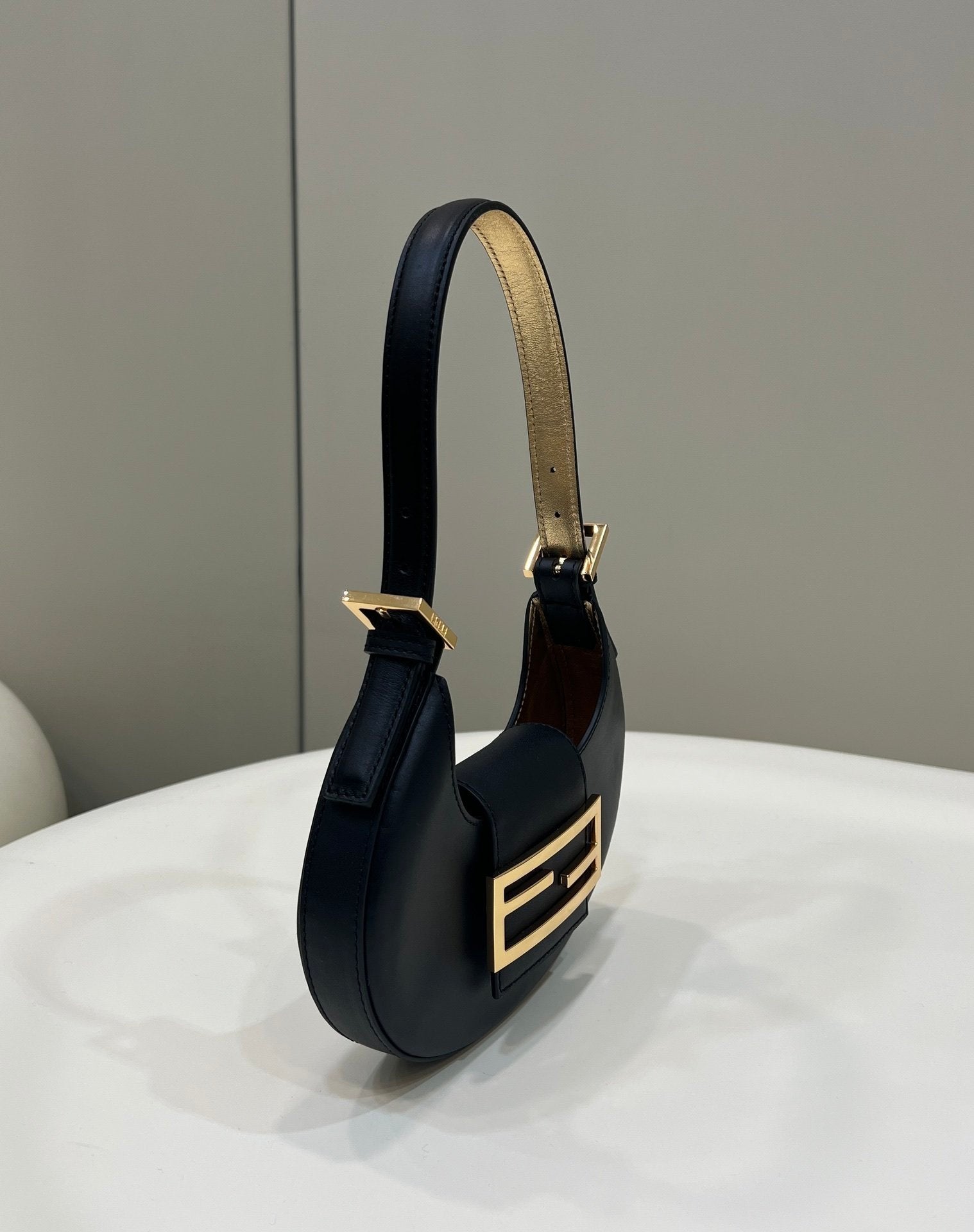 Fendi Cookie 19cm Black