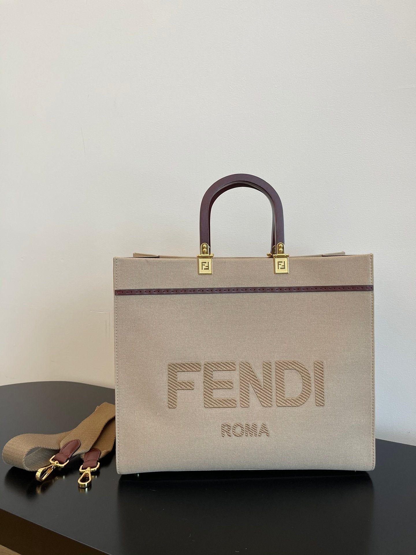 Fendi Tote Bag 35cm Beige