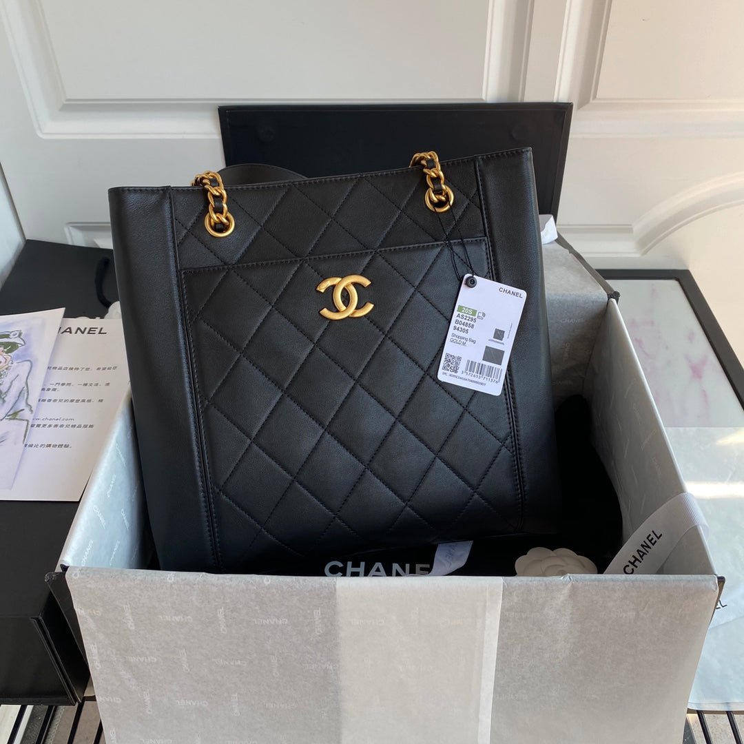 Chanel Maxi Shopping Bag 30cm Black