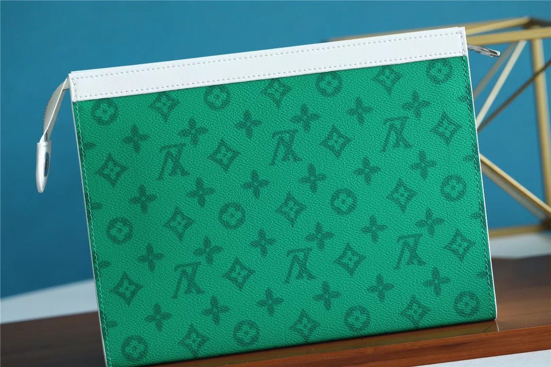 Louis Vuitton Pochette Voyage MM Vintage Monogram Canvas Green By Virgil Abloh For Fall-Winter, Men’s Travel Accessories 27cm LV M80803