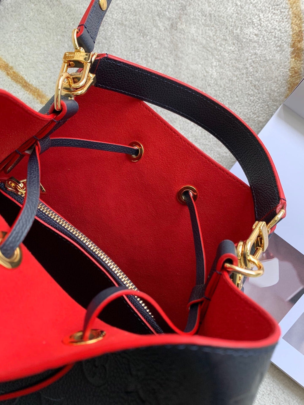 Louis Vuitton Crossbody Bags 26cm Red