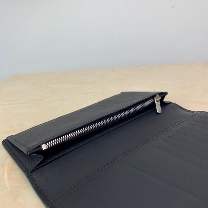 Louis Vuitton Taurllion Wallet 19cm Black