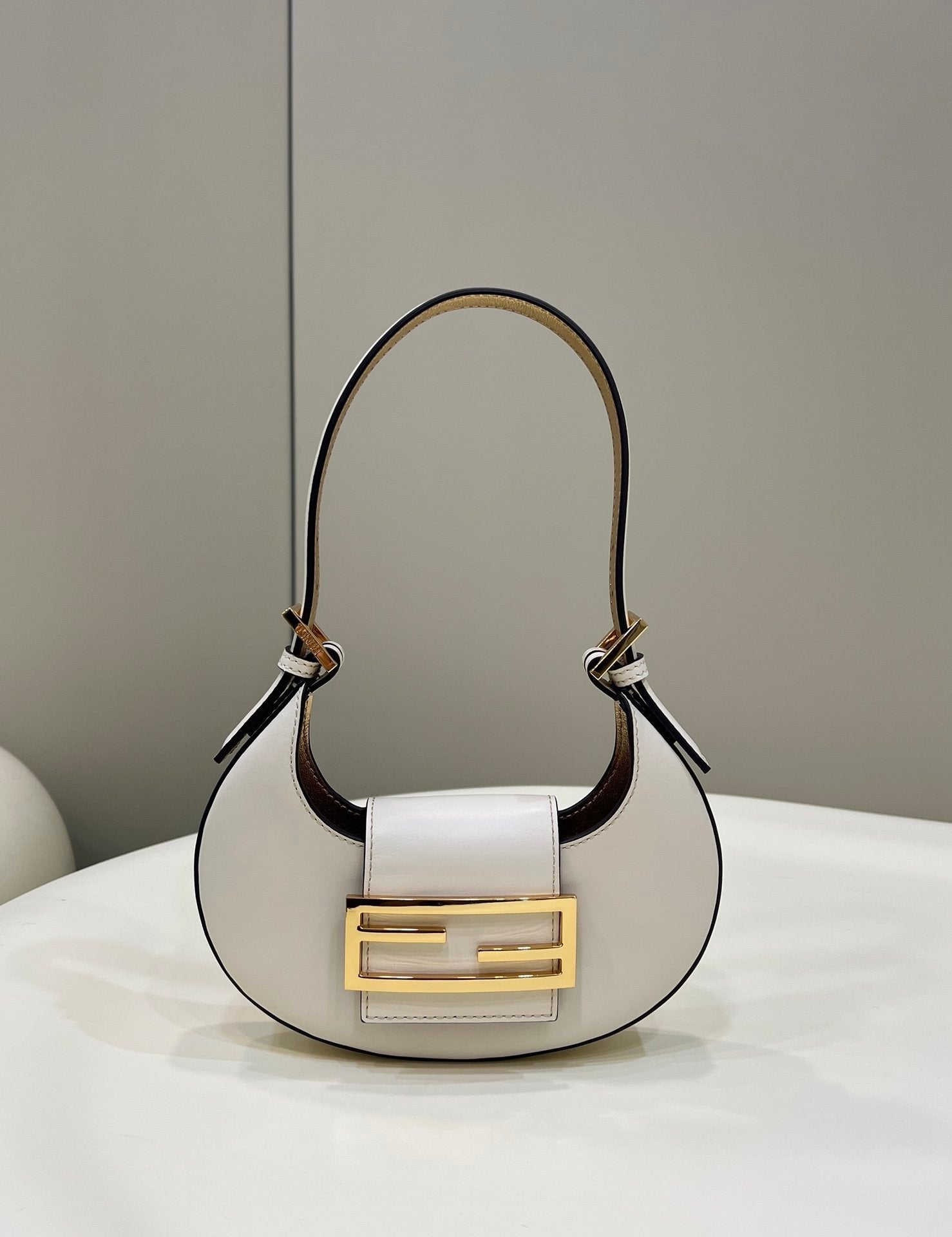 Fendi Cookie 19cm White
