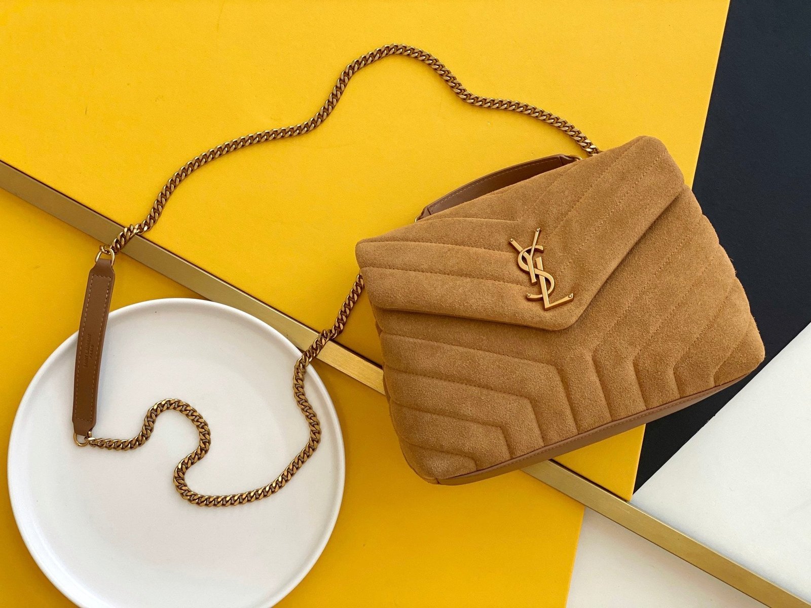 Saint Laurent Loulou Small Chain Bag With Gold Hardware 25cm