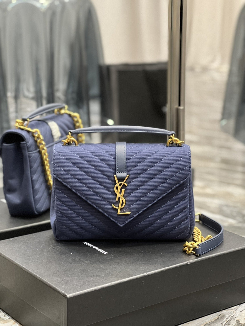 Saint Laurent College Medium Chain Bag 24cm