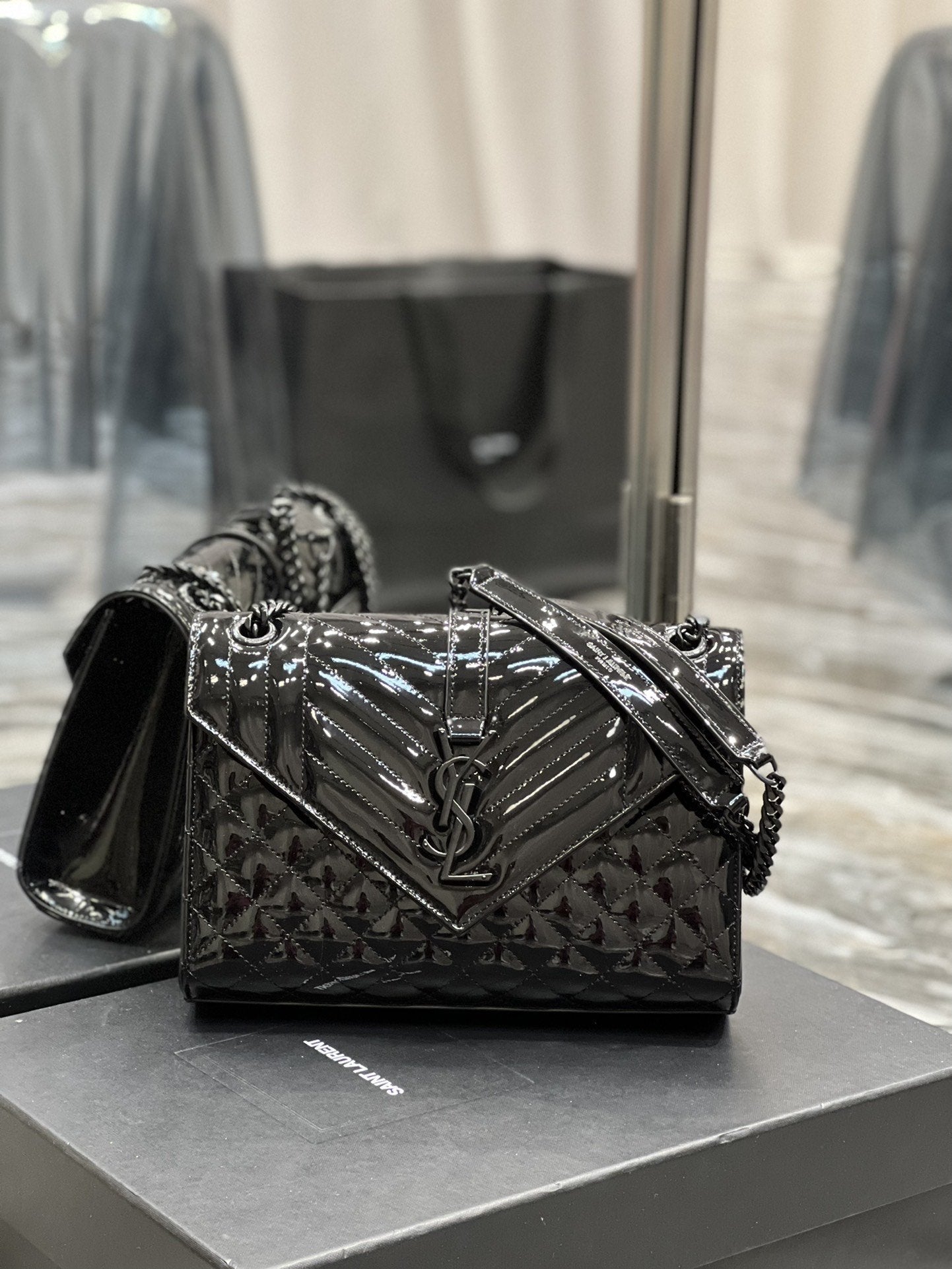 Saint Laurent Envelope Bag 24cm