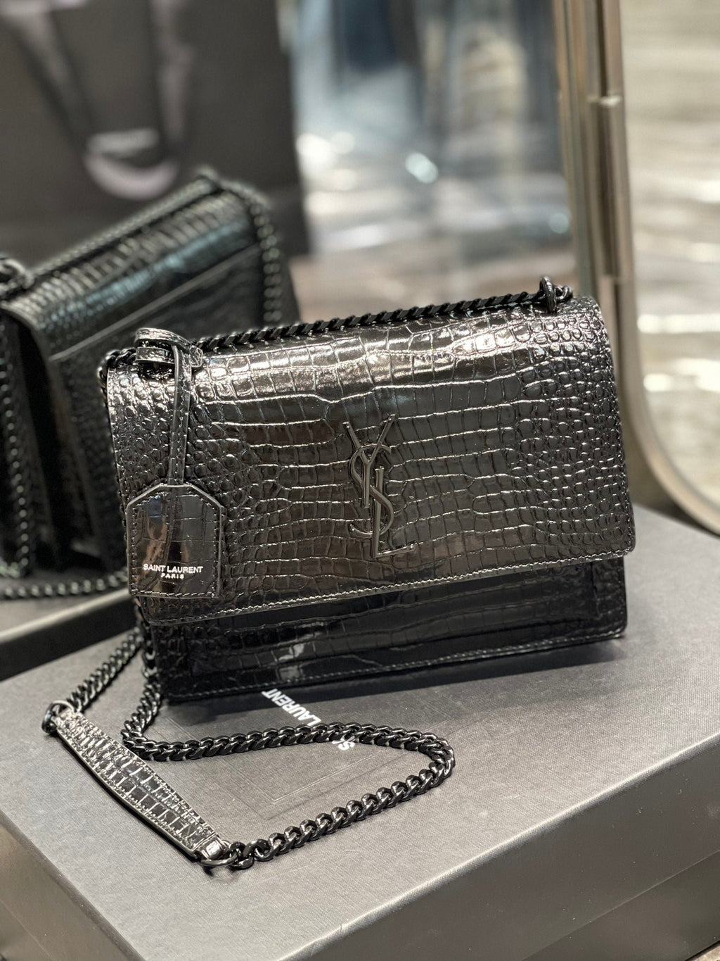Saint Laurent Sunset Medium Chain Bag 22cm