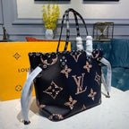 Louis Vuitton Neverfull MM Tote Bag 32cm Monogram Jungle Canvas Spring/Summer Collection M44676, Black