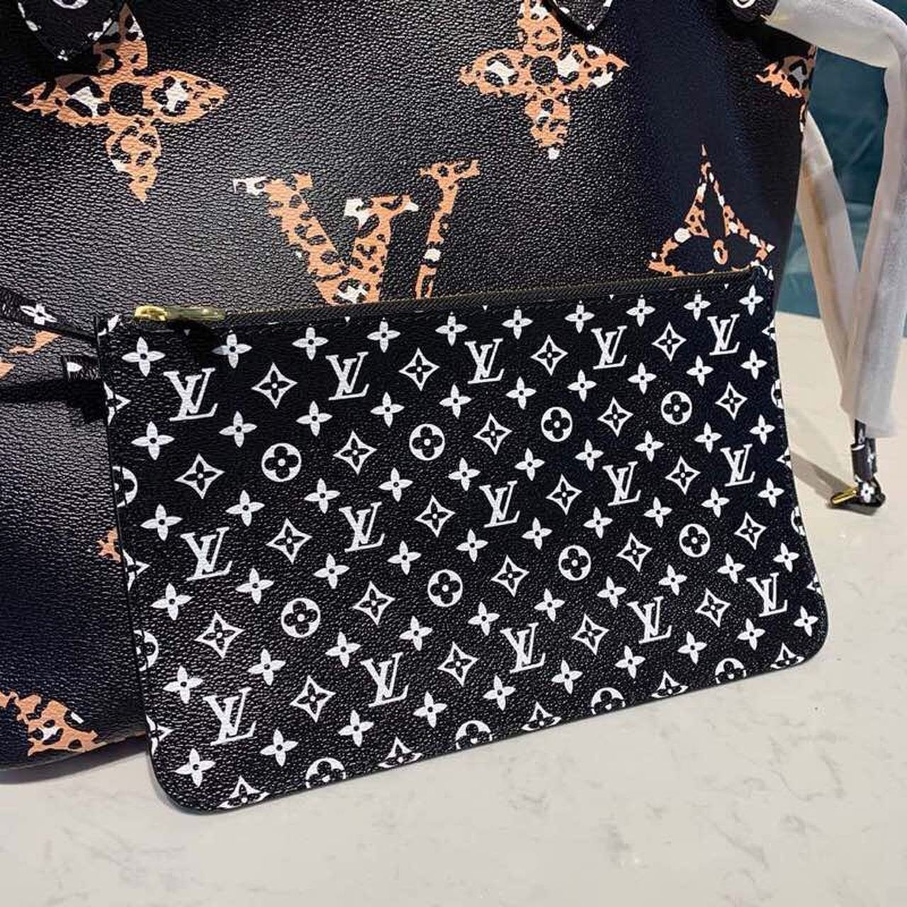 Louis Vuitton Neverfull MM Tote Bag 32cm Monogram Jungle Canvas Spring/Summer Collection M44676, Black