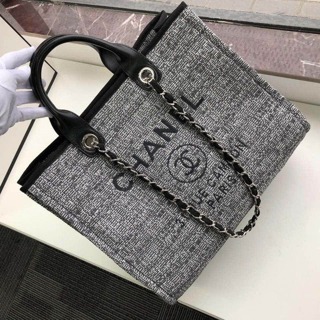 Chanel Deauville Tote 38cm Raffia Canvas Bag Fall/Winter Collection, Black/White