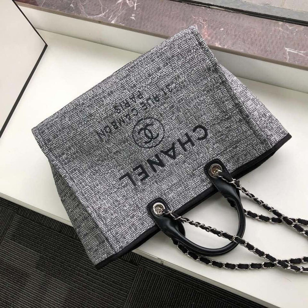 Chanel Deauville Tote 38cm Raffia Canvas Bag Fall/Winter Collection, Black/White