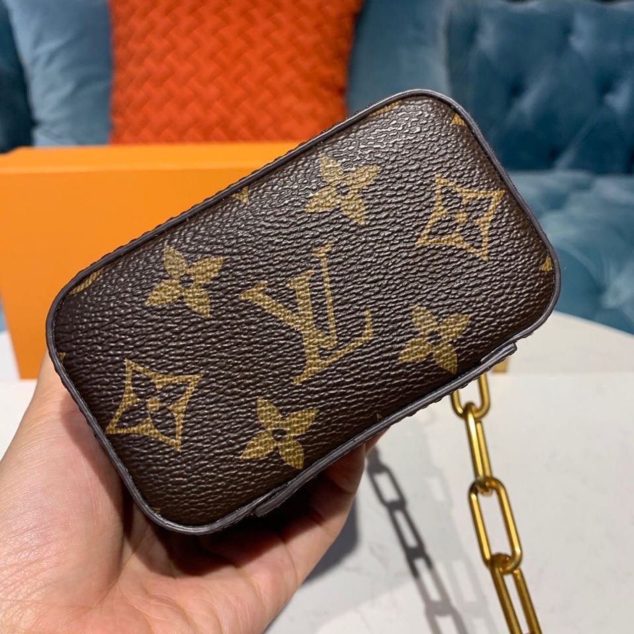 Louis Vuitton Crossbody 12cm Bag Monogram Canvas Fall/Winter Collection M61112, Brown