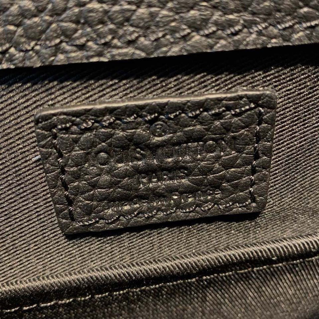 Louis Vuitton Mens Briefcase Runway Bag 28cm Monogram Empreinte Spring/Summer Collection M44476, Black