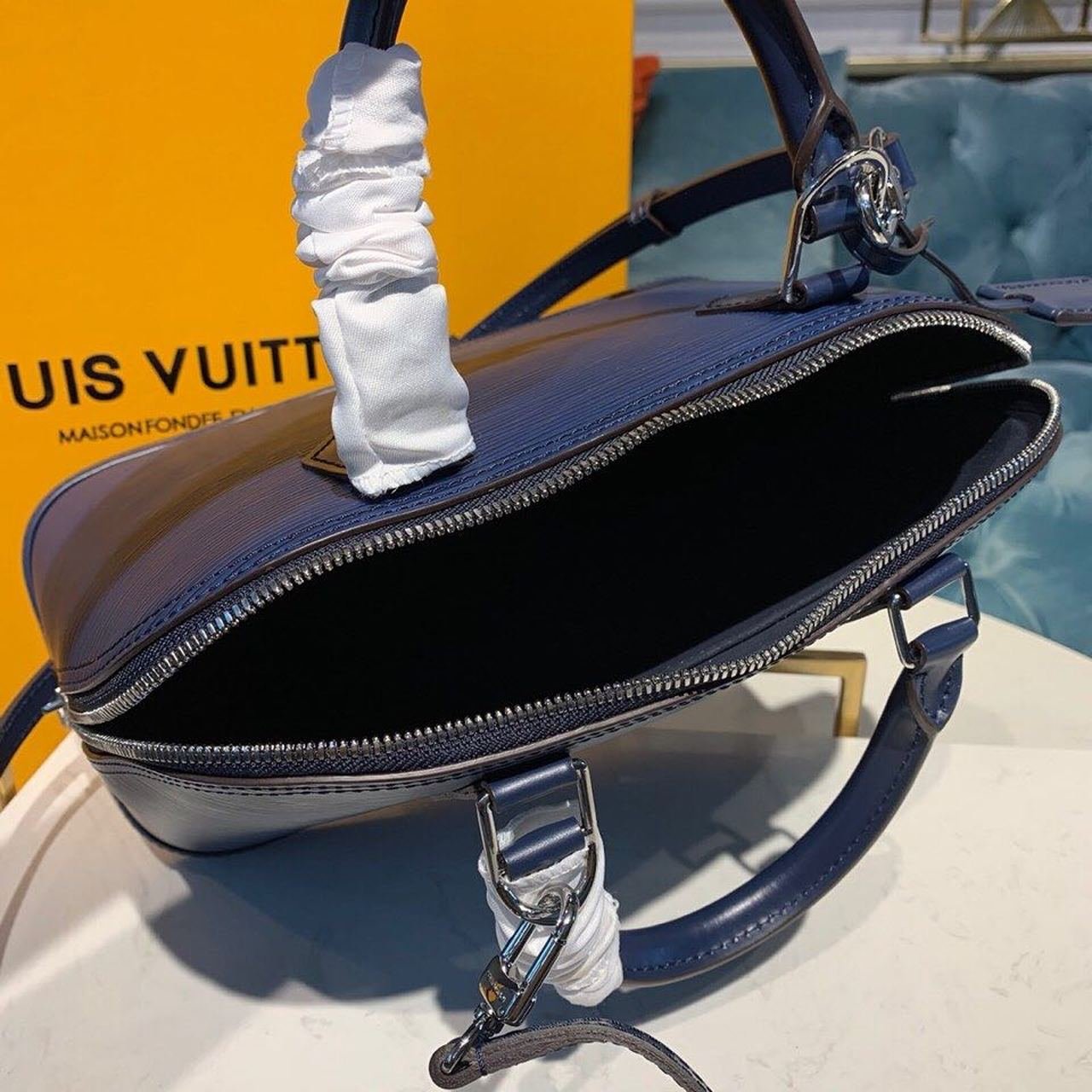 Louis Vuitton Alma PM Bag 32cm Epi Canvas Fall/Winter Collection M40302, Navy Blue
