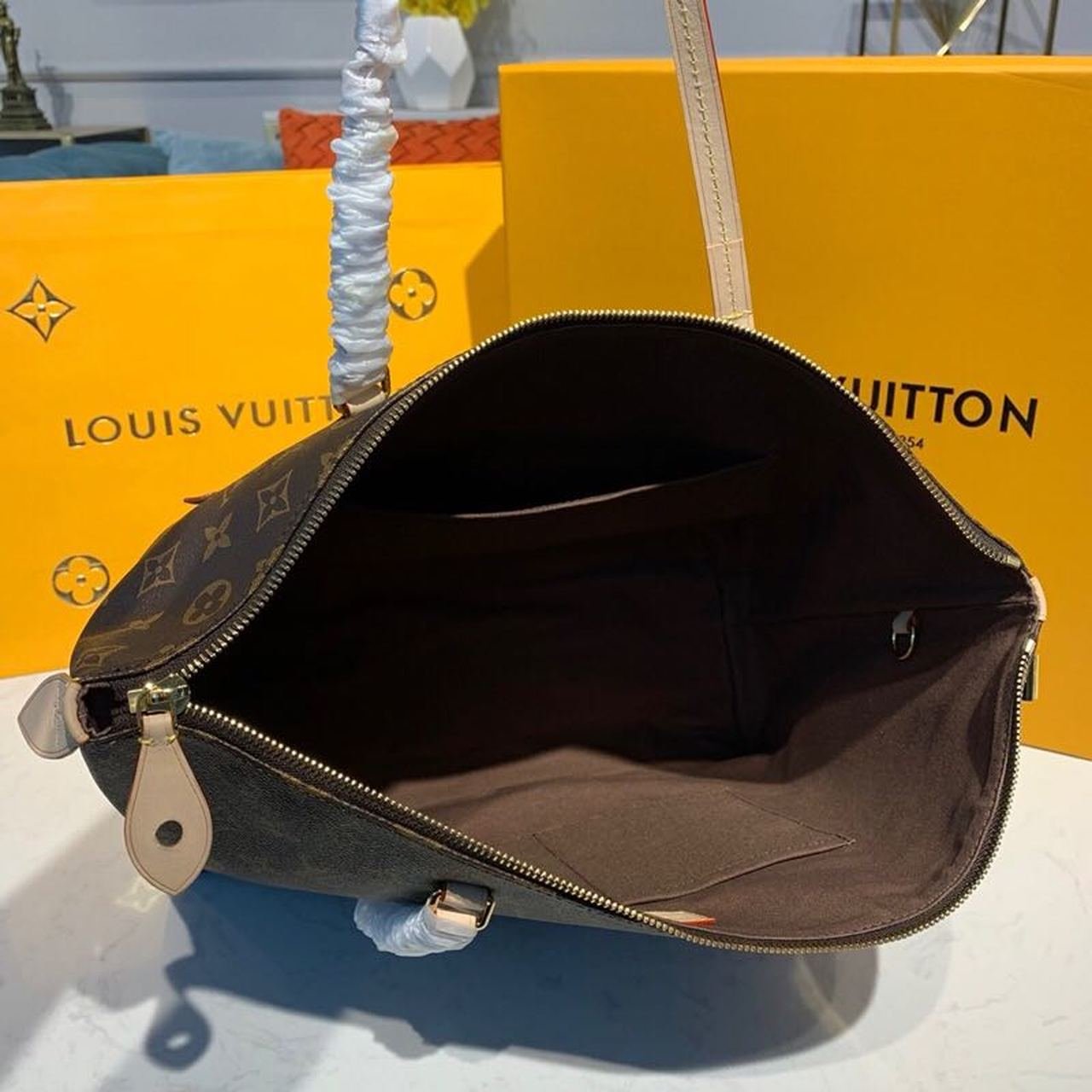 Louis Vuitton Lena MM Bag 34cm Monogram Canvas Fall/Winter Collection M42267, Brown