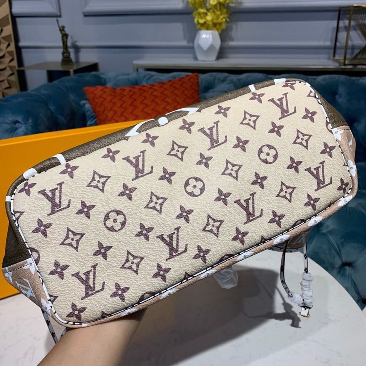 Louis Vuitton Neverfull MM 32cm Monogram Geant Canvas Spring/Summer Collection M44567, Khaki