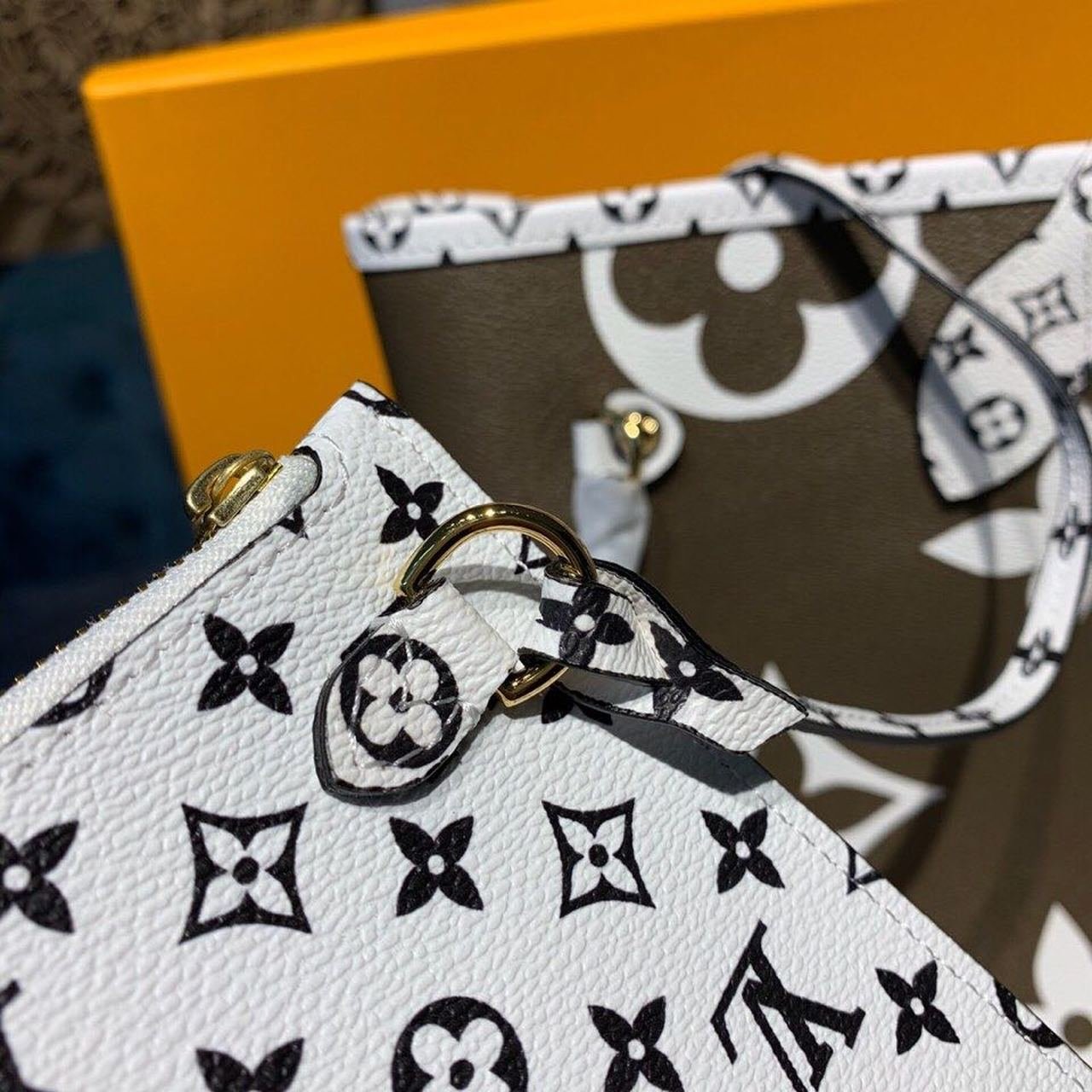 Louis Vuitton Neverfull MM 32cm Monogram Geant Canvas Spring/Summer Collection M44567, Khaki