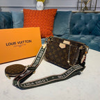 Louis Vuitton Multi Pochette Accessoires Bags Monogram Canvas Fall/Winter Collection M44813, Kaki/Beige