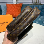 Louis Vuitton Multi Pochette Accessoires Bags Monogram Canvas Fall/Winter Collection M44813, Kaki
