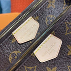 Louis Vuitton Multi Pochette Accessoires Bags Monogram Canvas Fall/Winter Collection M44813, Kaki