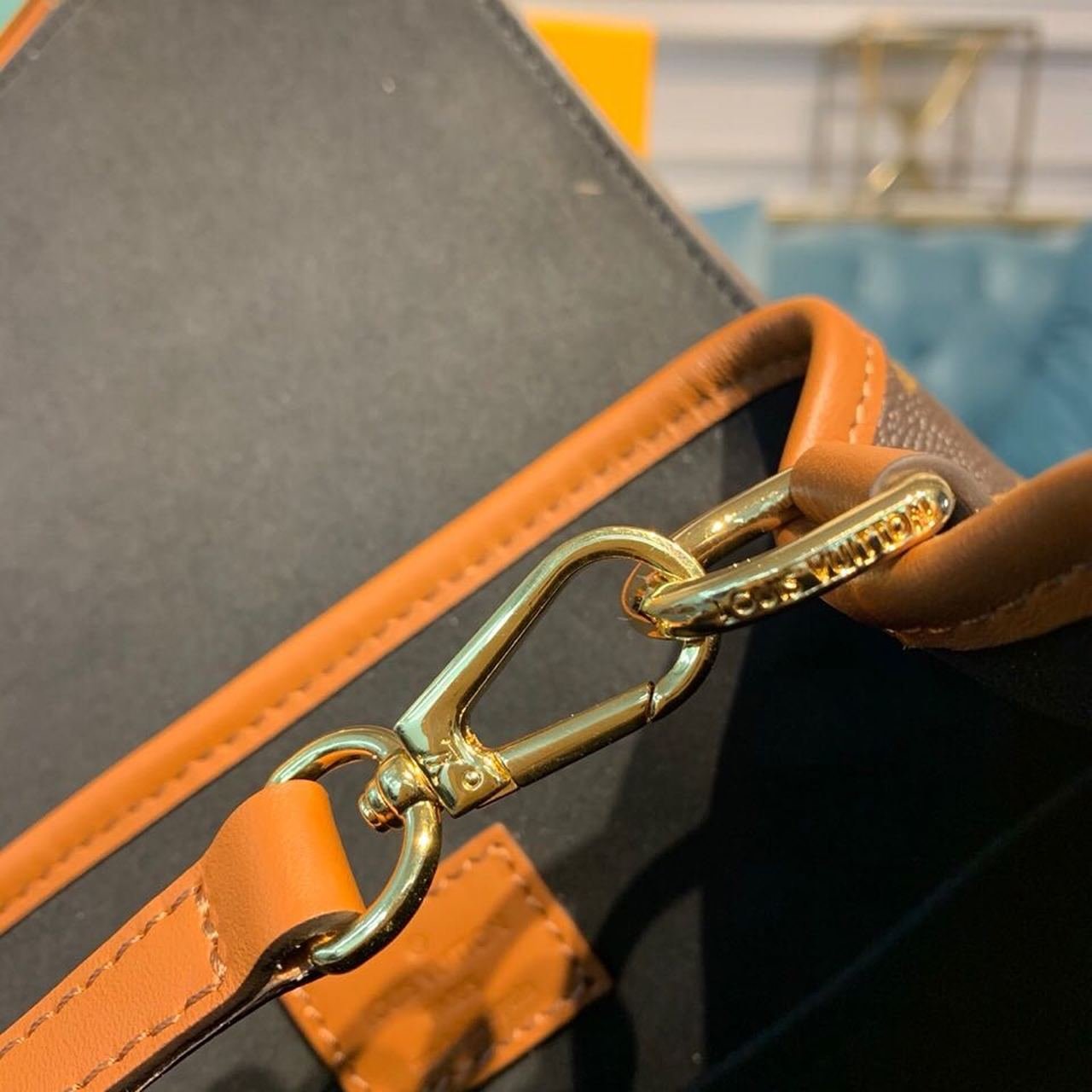 Louis Vuitton Dauphine Backpack 23cm Monogram Reverse Canvas Spring/Summer Collection M44827, Brown/Tan