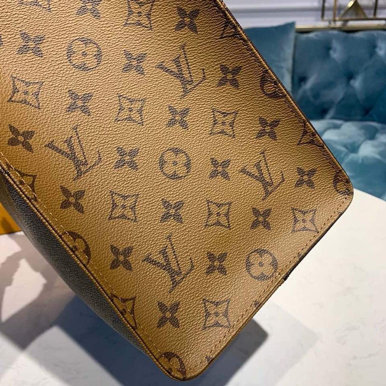 Louis Vuitton OnTheGo Bag 34cm Monogram Giant/Monogram Reverse Canvas Spring/Summer Collection M44577, Brown/Tan