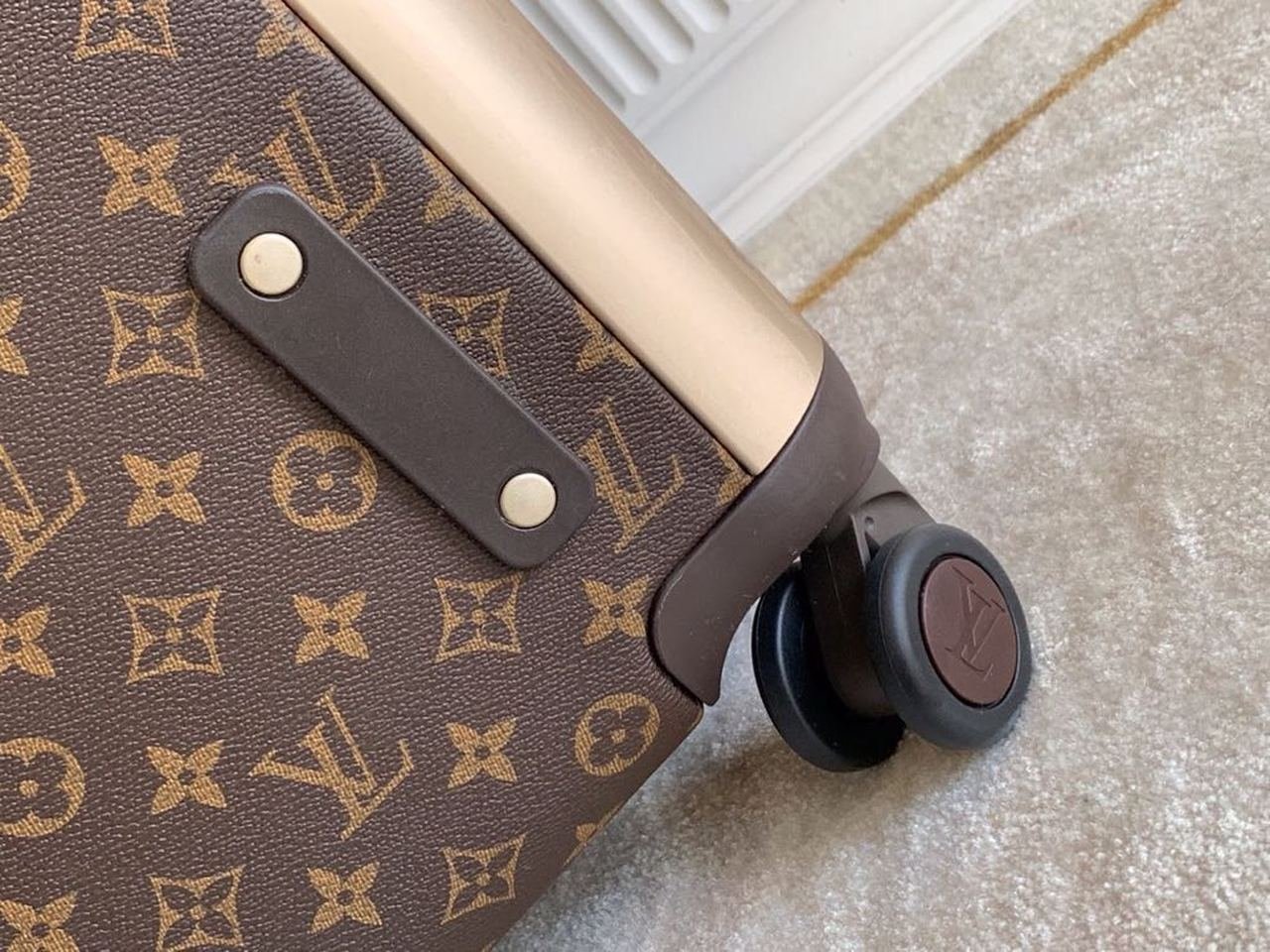 Louis Vuitton Horizon 55 Luggage Trolley Monogram Canvas Spring/Summer Collection M23203 , Brown