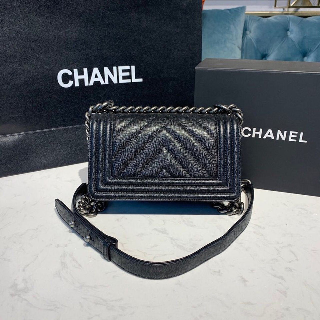 Chanel Chevron Boy Bag 20cm Caviar Leather Antique Silver Hardware Fall/Winter Act 1 Collection, Black