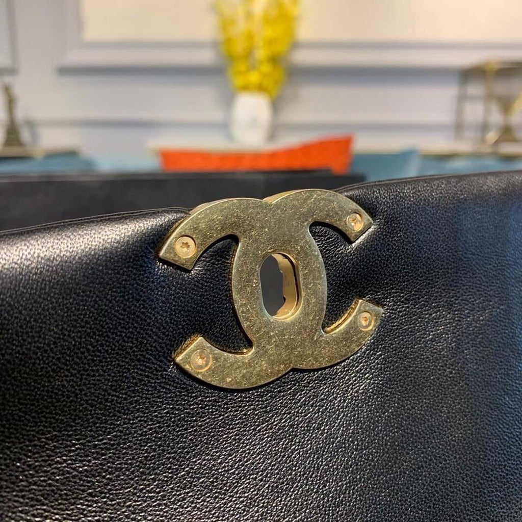 Chanel 19 Flap Bag 30cm Goatskin Leather Fall/Winter Act 1 Collection Black
