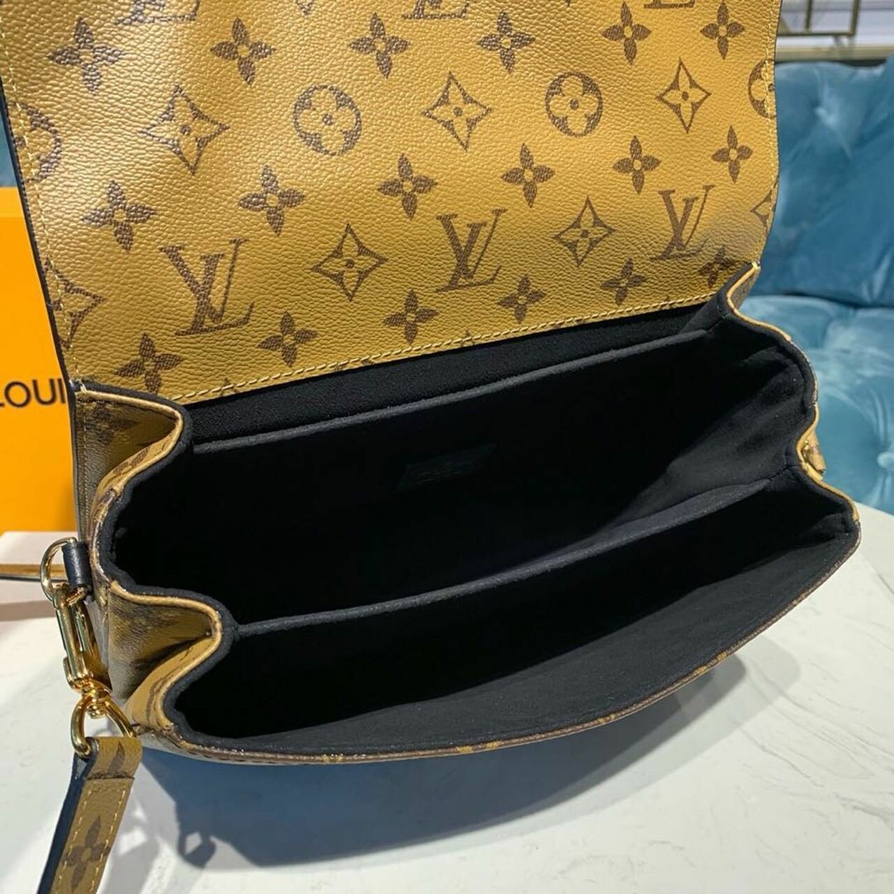 Louis Vuitton Pochette Métis Bag Monogram Reverse Canvas Fall/Winter Collection 24 cm Brown