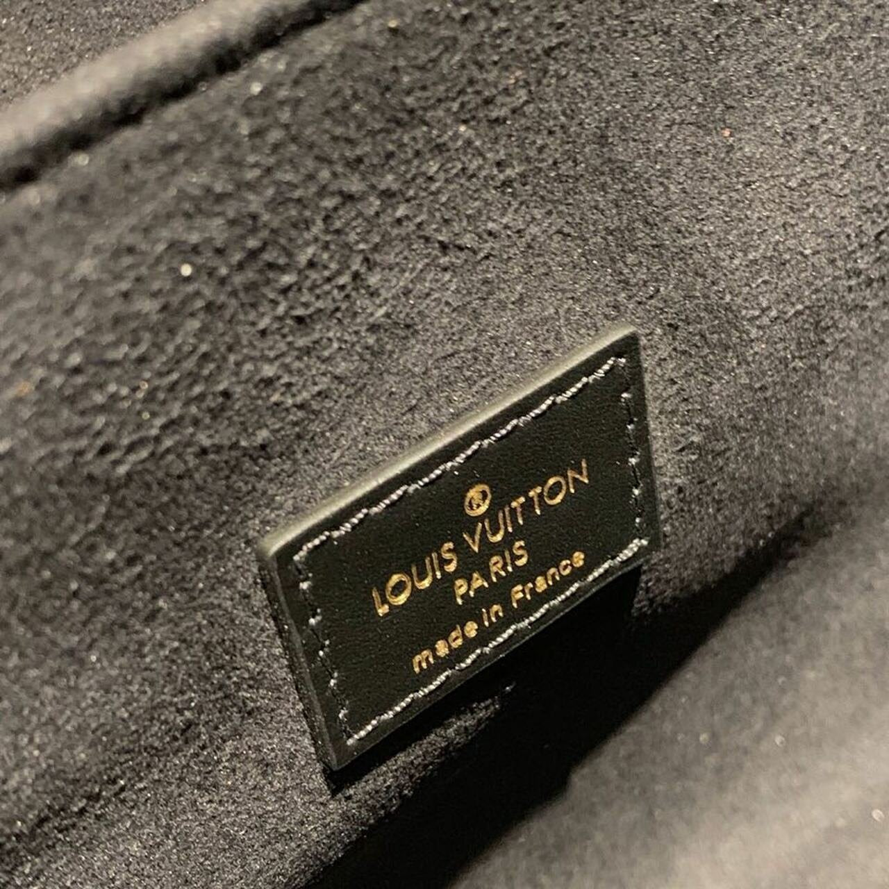 Louis Vuitton Pochette Métis Bag Monogram Reverse Canvas Fall/Winter Collection 24 cm Brown