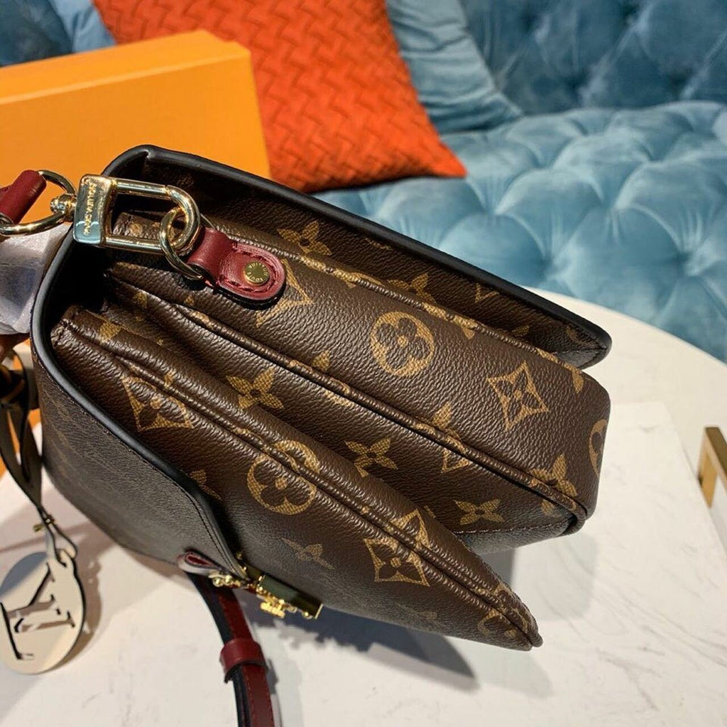 Louis Vuitton Pochette Métis Braided Handle Bag Monogram Canvas Fall/Winter Collection M43984, Carmel/Brown