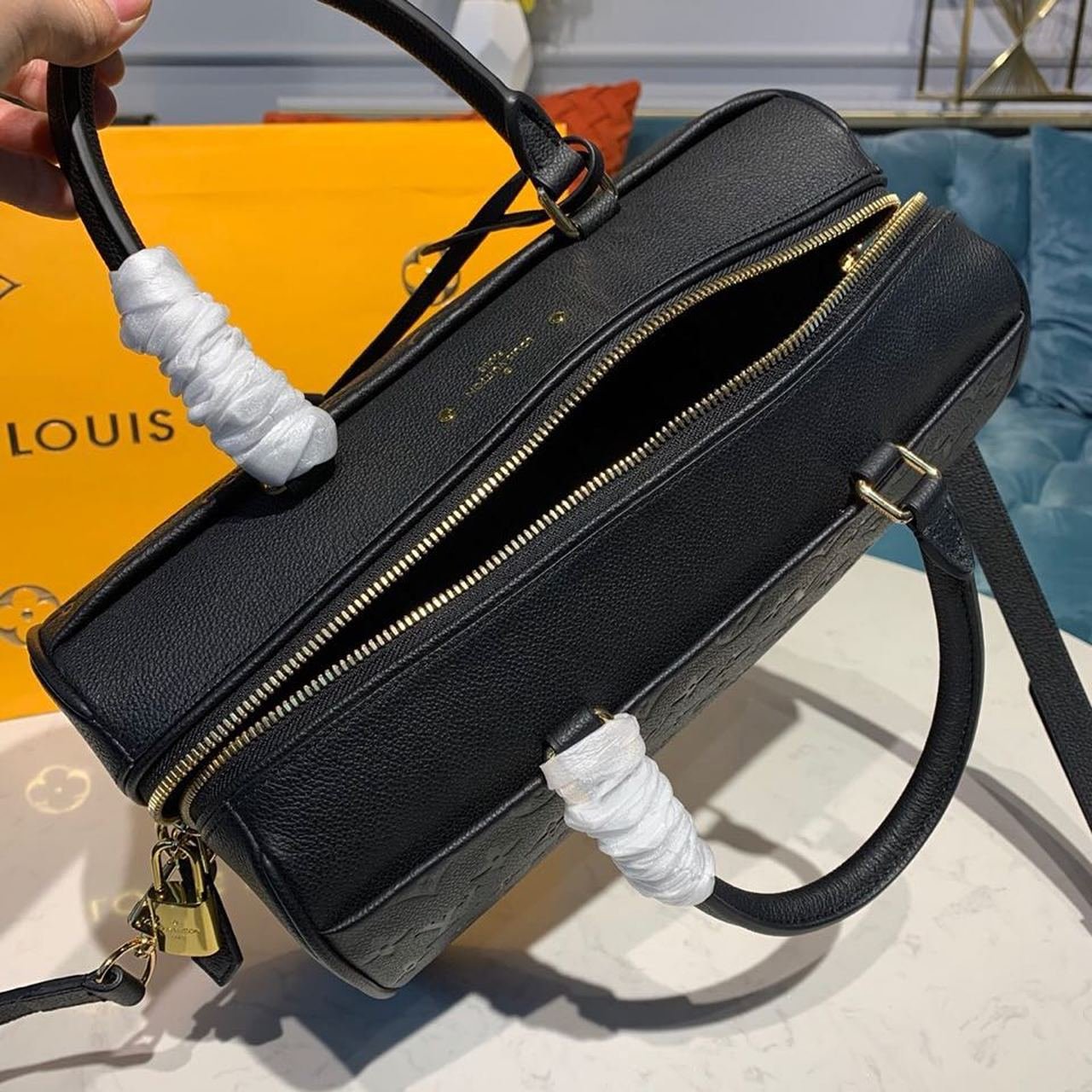 Louis Vuitton Speedy Bandouliere Bag 30cm Monogram Empreinte Leather Spring/Summer Collection M42406, Black