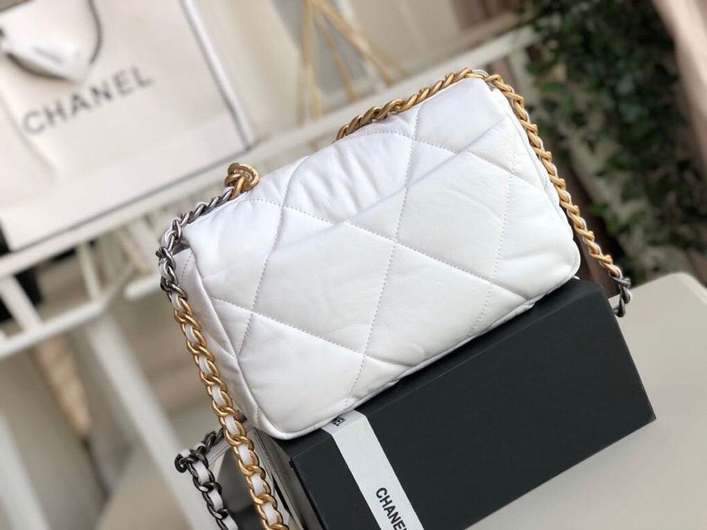 Chanel 19 Flap Bag 26cm Goatskin Leather Fall/Winter Act 1 Collection, White