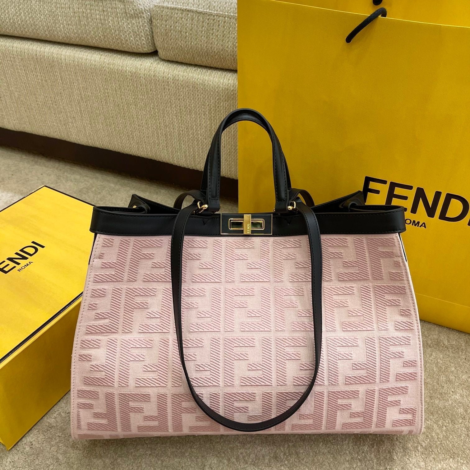 Fendi Peekaboo X-tote Bag 41cm Pink