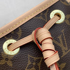 Louis Vuitton M42224 Nóe 28cm Brown