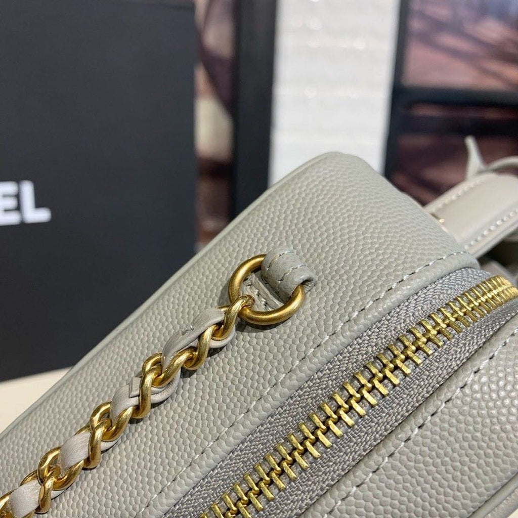 Chanel CC Filigree Vanity Case Bag 18cm Gold Hardware Caviar Leather Cruise Collection, Grey