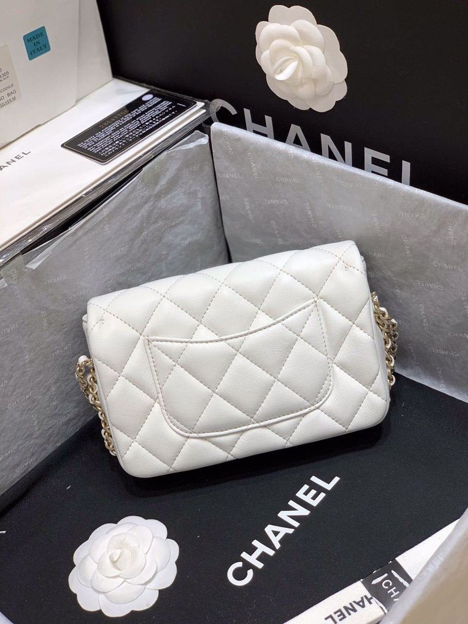 Chanel Flap Pearl Embellished Bag 18cm Gold Hardware Lambskin Leather Spring/Summer Collection, White