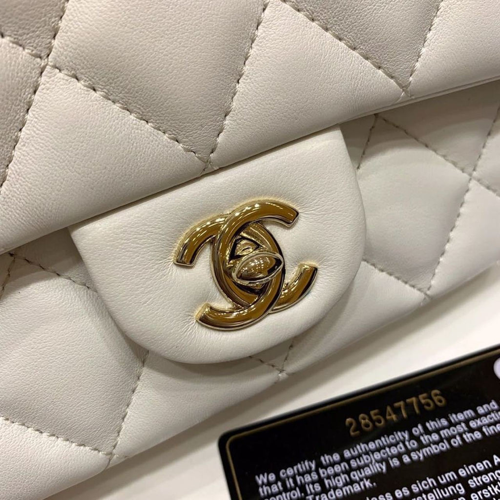 Chanel Flap Pearl Embellished Bag 18cm Gold Hardware Lambskin Leather Spring/Summer Collection, White