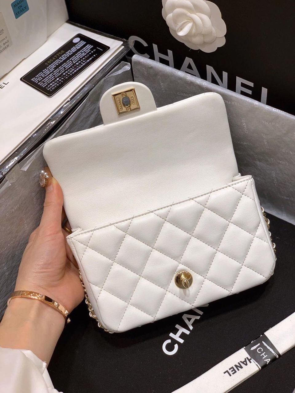 Chanel Flap Pearl Embellished Bag 18cm Gold Hardware Lambskin Leather Spring/Summer Collection, White
