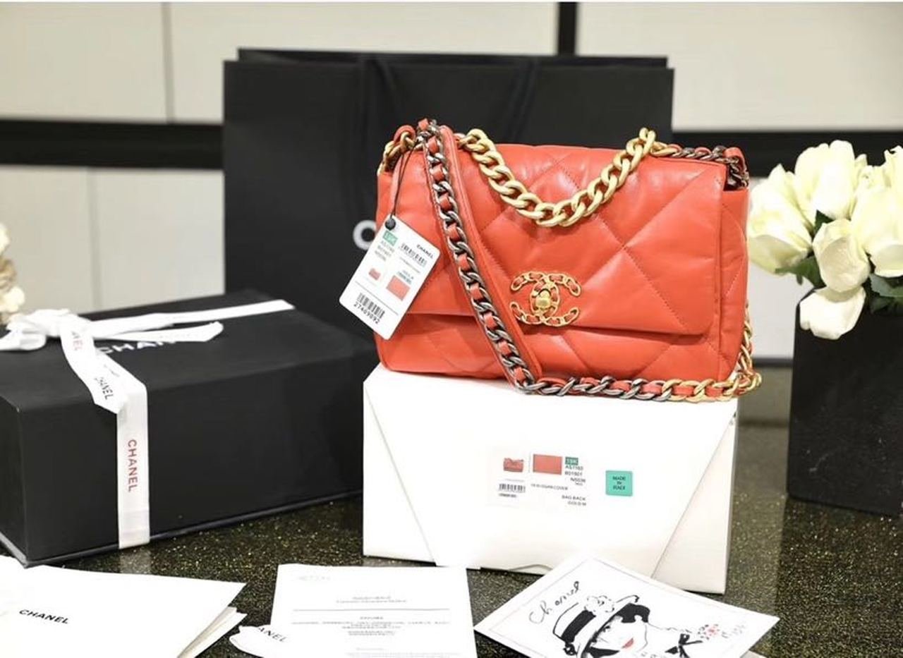 Chanel 19 Flap Bag 26cm Goatskin Leather Spring/Summer Act 1 Collection, Red