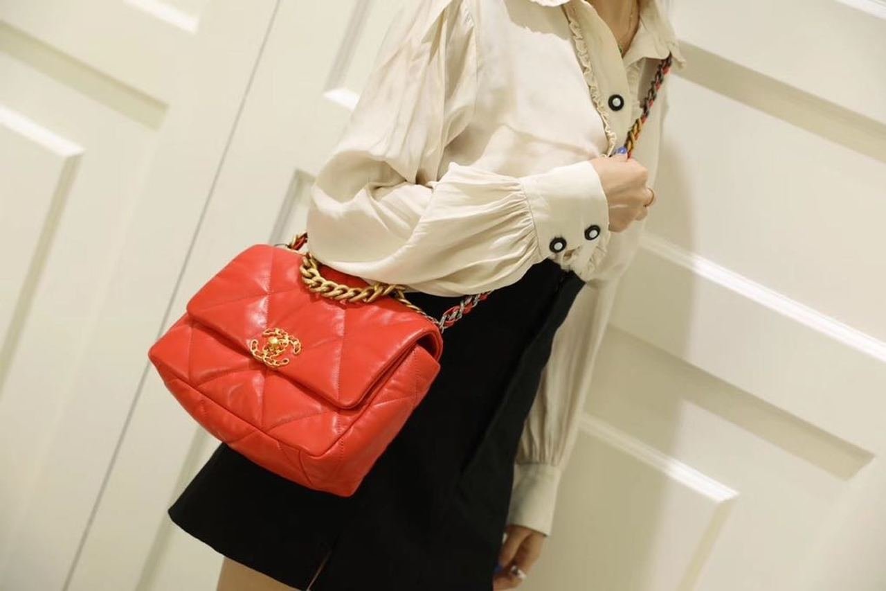 Chanel 19 Flap Bag 26cm Goatskin Leather Spring/Summer Act 1 Collection, Red